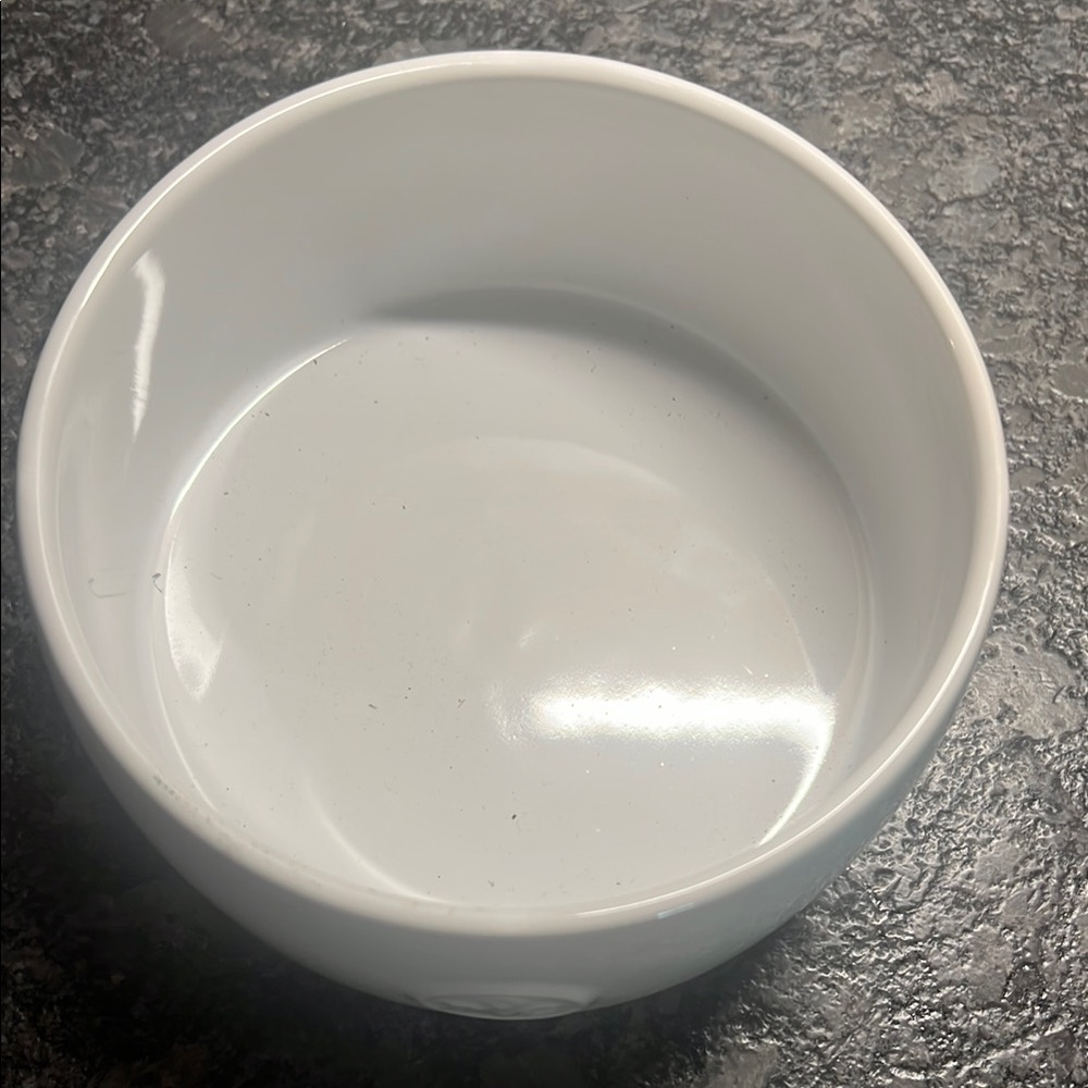 6x3 Pampered Chef White Ceramic dog/cat Bowl. New without box - Picture 2 of 4